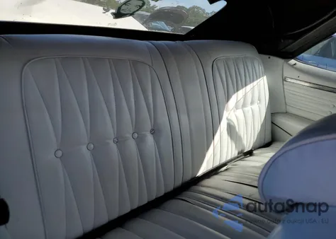 1972 Oldsmobile Delta 88 z USA, uszkodzony, nr VIN 3N67H2M553758